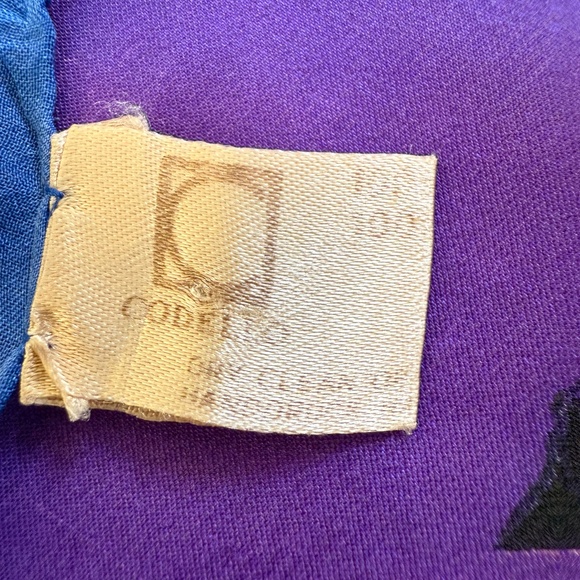 Codello Italy 🇮🇹 Pure Silk Floral Scarf – Hand Rolled Edges - Picture 9 of 10